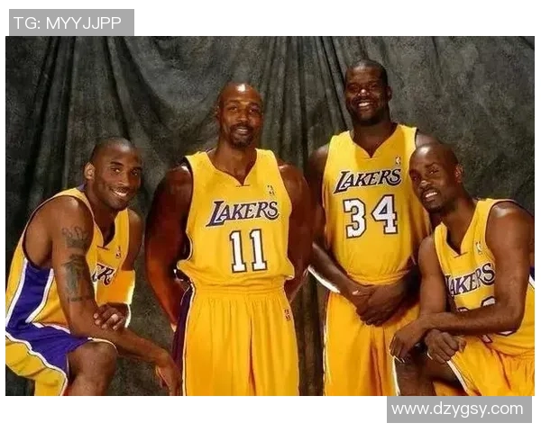 戴维斯与奥尼尔的巅峰对决：谁才是篮球历史上的真正巨星